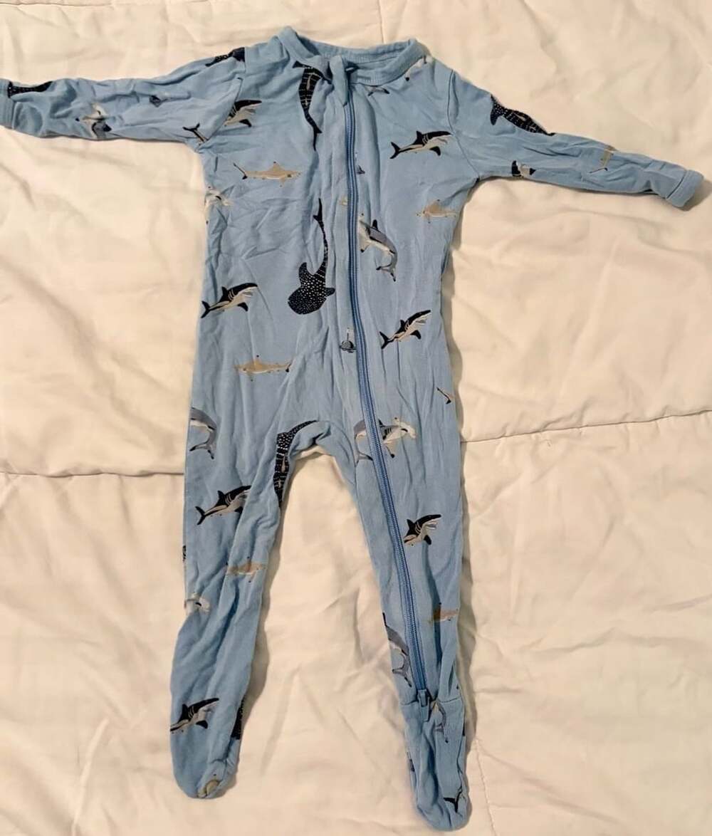 Kyte Baby Bamboo Stream Shark Zippered Footie Romper 3-6 months